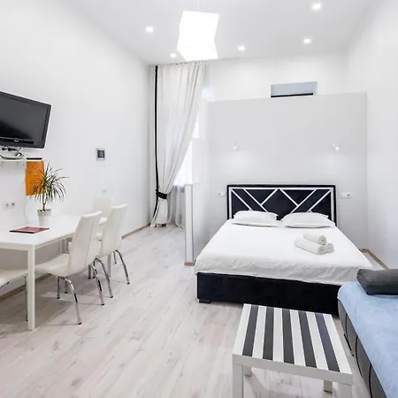 Apartamento Bv Black And White