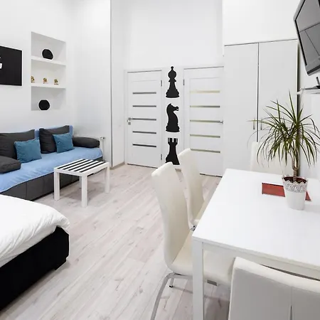 Apartamento Bv Black And White Leópolis