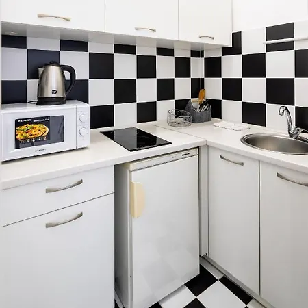 Bv Black And White Apartment *