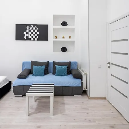 Apartamento Bv Black And White Leópolis