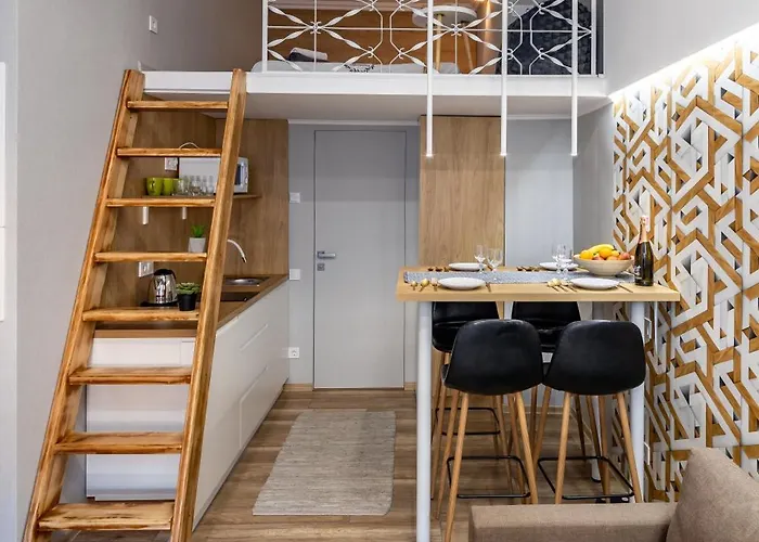 Bv Black And White Leópolis