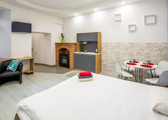 Apartman Bv Black And White Lviv